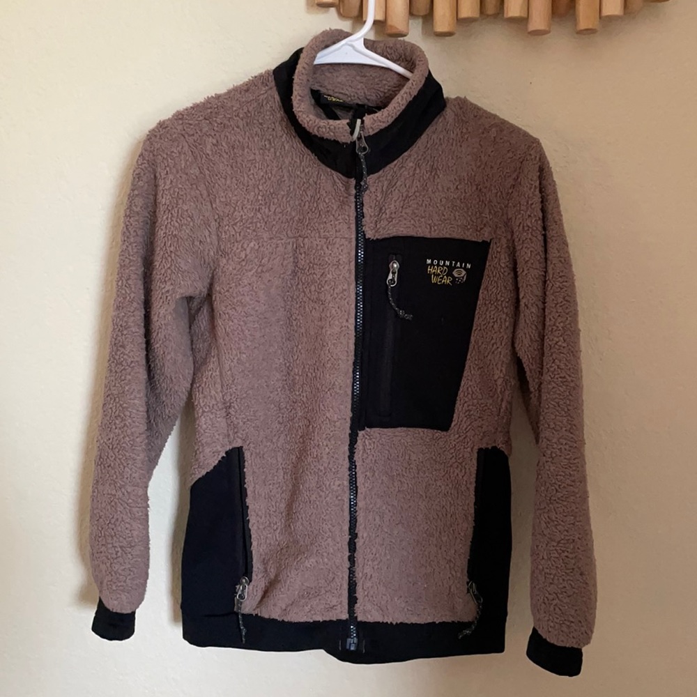 Women’s size S Mountain Hardwear Jacket in Tan!